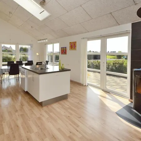 Lovely Home In Haderslev With Sauna 하데르슬레우